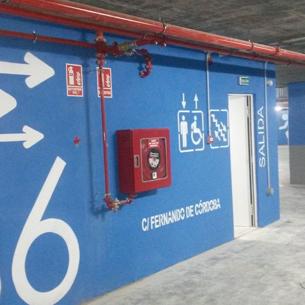 Plantilla pintar señal salida de emergencia parking 